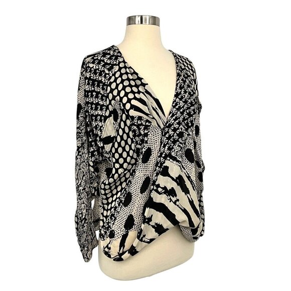 Love Johnny Was Faux Wrap Blouse Black Cream Size S Mixed Media Silk Long Sleeve - Picture 6 of 9